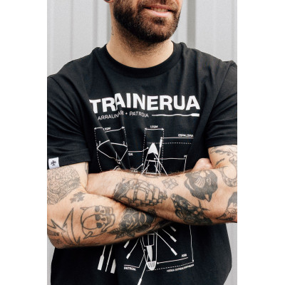 Camiseta TRAINERUA negro