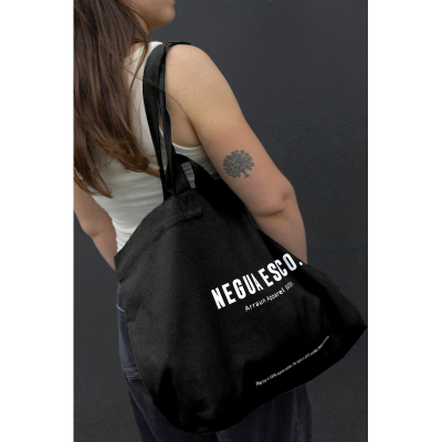 Poltsa handia beltza