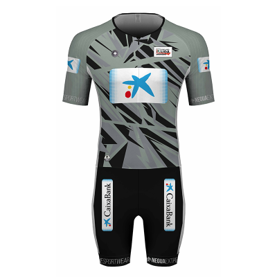 Negua es fabricante de ropa de remo | platanito de remo al mejor patrón de la liga masculina Eusko Label.