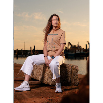 Camiseta TRAINERUA arena clara