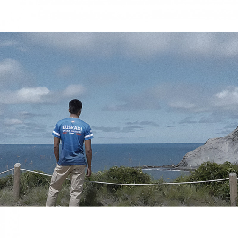 Camiseta oficial del Basque Team | Fabricada por NEGUA